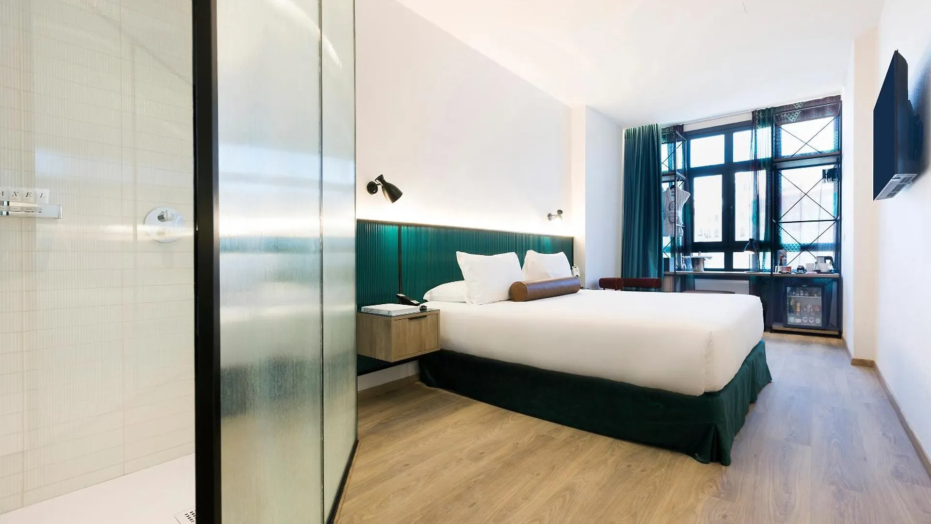 Axel Hotel Bilbao - Adults Only 4*,